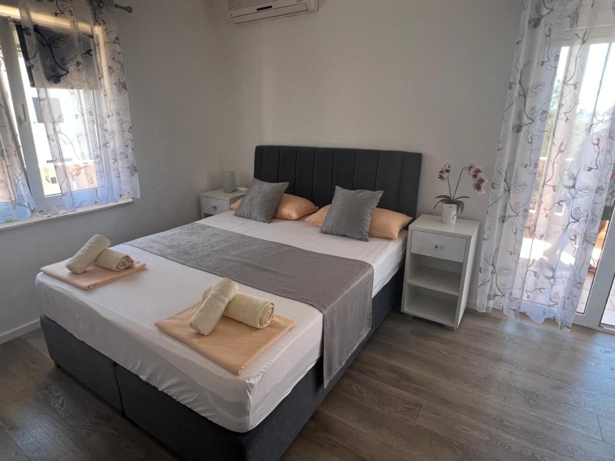Apartments Villa Zdrava Trogir Exterior photo